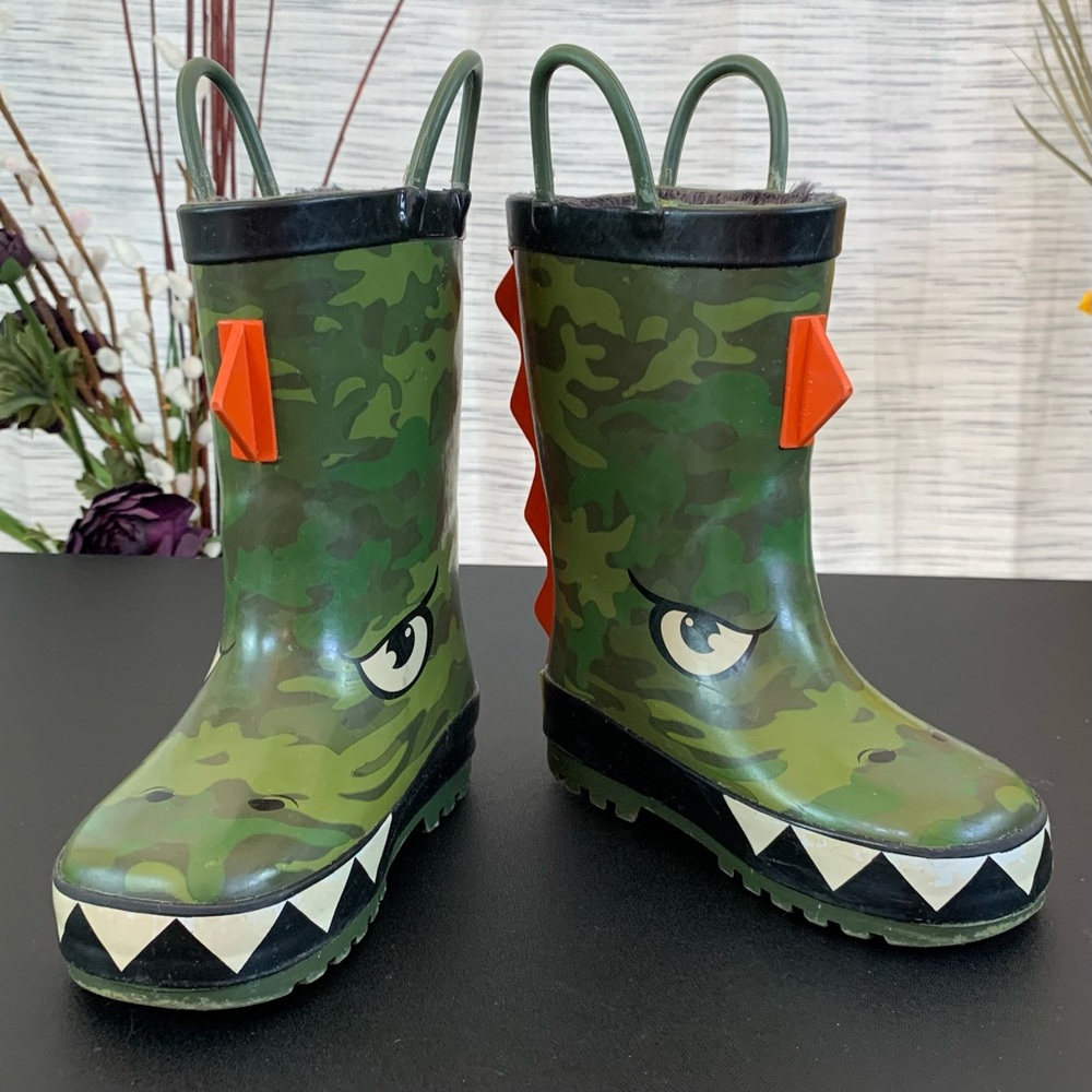 WESTERN CHIEF green “monster” rubber boots.